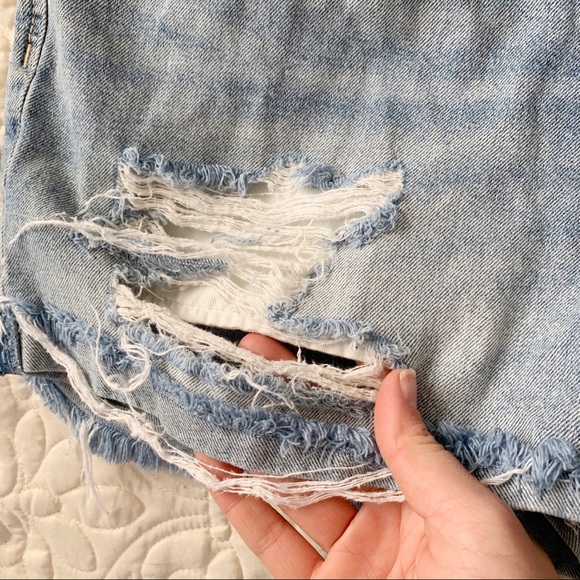 H&M & Denim Ripped Jean Shorts Sz 8 - Picture 5 of 8